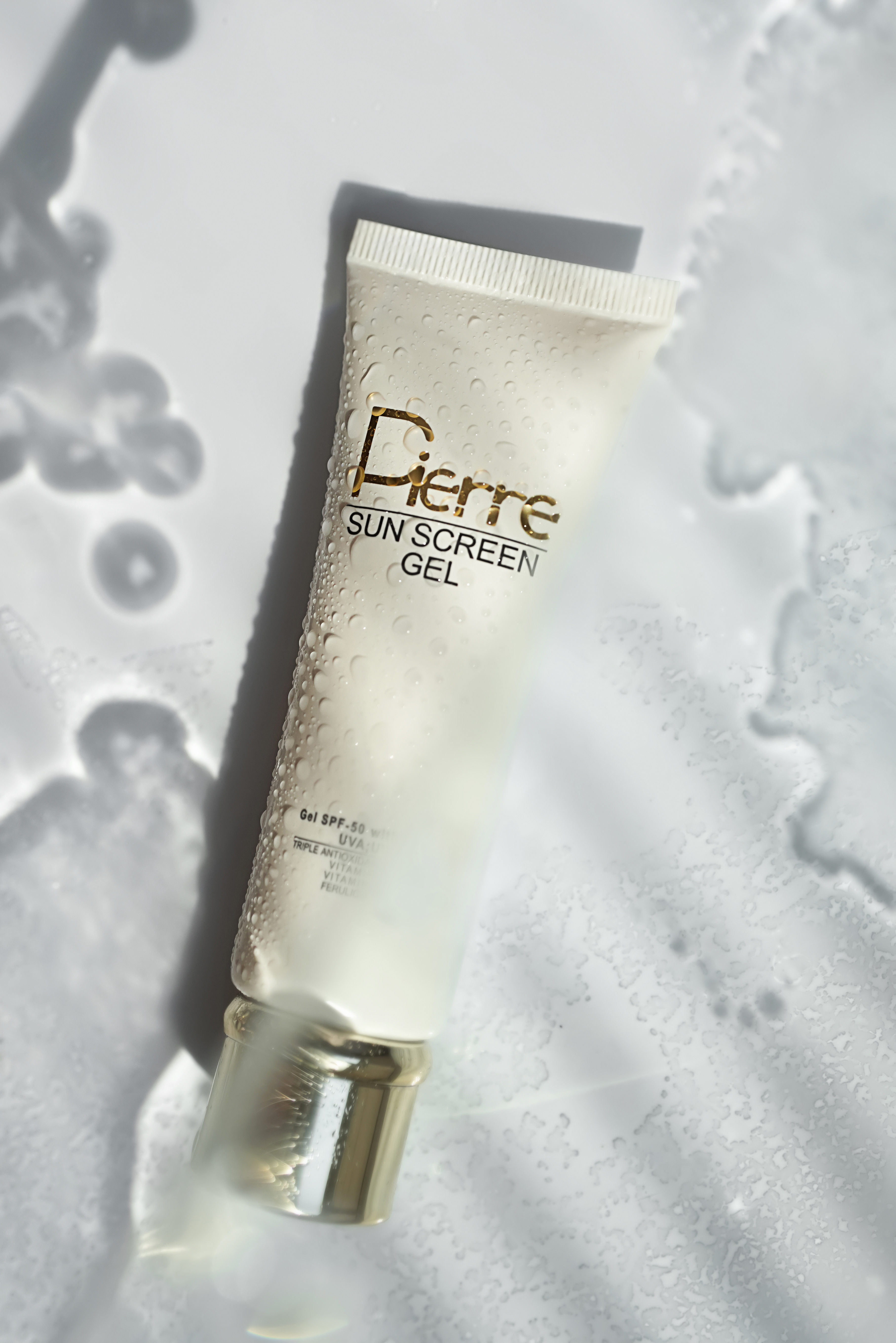 ژل ضدآفتاب Pierre | سبک، گیاهی و محافظ کامل SPF50Pierre Sunscreen Gel | Light, herbal and full protection SPF50