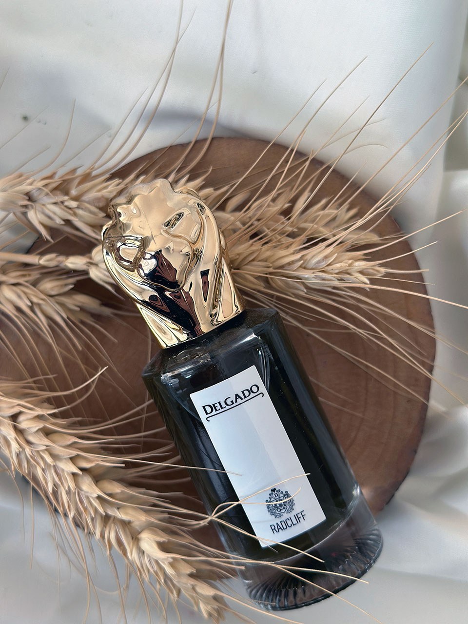 عطر دلگادو رایحه Radcliff Delgado Fragrance Radcliff